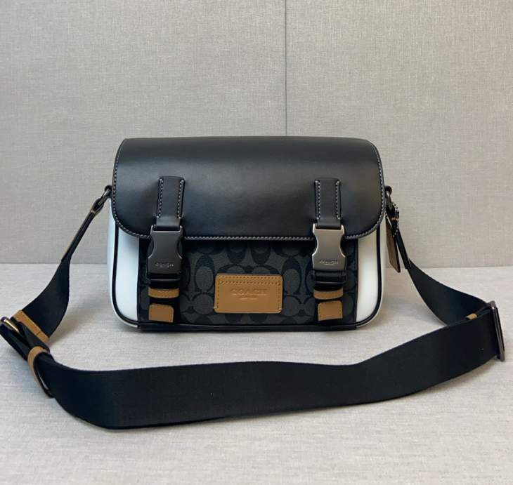Picture of Coach Mens Bags _SKUfw205770175fw